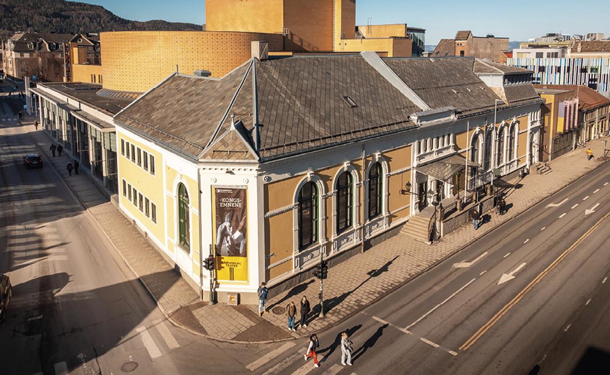 Et bilde som inneholder utendørs, vindu, himmel, konstruksjon

KI-generert innhold kan være feil.