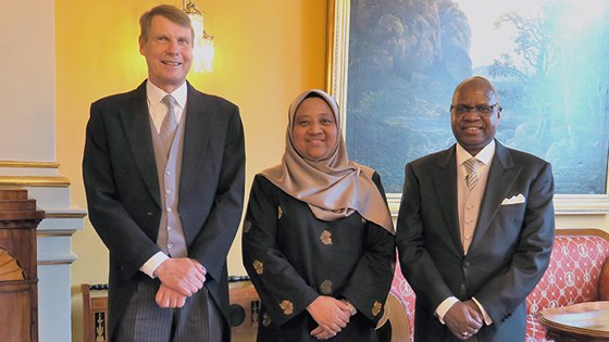 Fra venstre: Irlands ambassadør, H.E. Keith McBean, Malaysias ambassadør, H.E. Nur Ashikin Mohd Taib, Namibias ambassadør, H.E. George Mbanga Liswaniso
