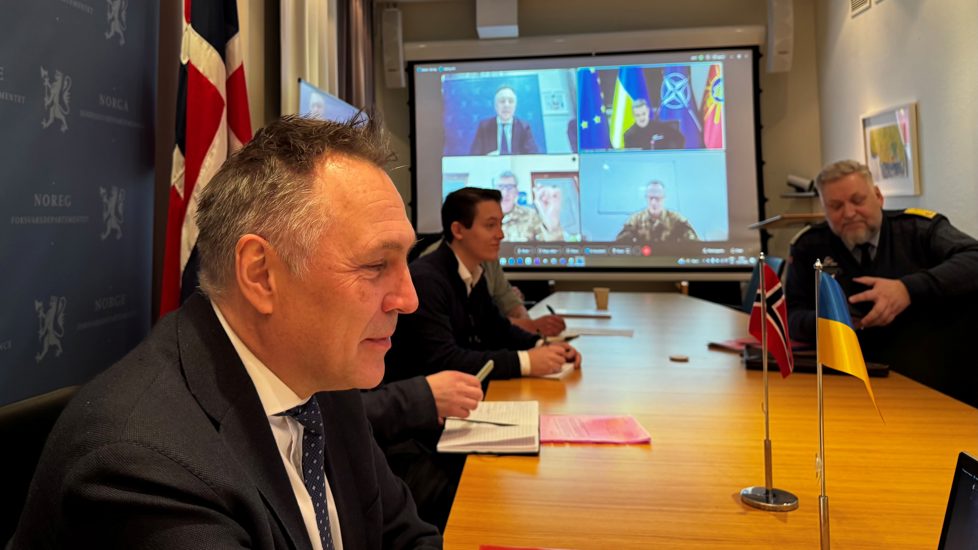 Forsvarsminister Tore O. Sandvik hadde et digitalt møte med sin nye ukrainske kollega.