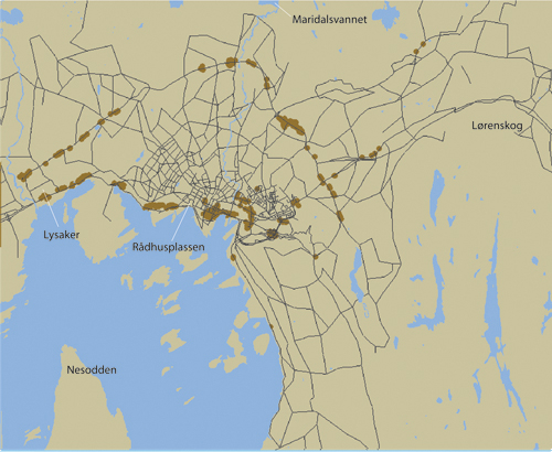 Figur 9.15 Brune områder viser hvor det er beregnet overskridelser
 av nasjonalt mål for NO2
  i 2003 i Oslo.
