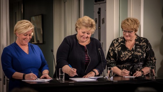 Siv Jensen, Erna Solberg og Trine Skei Grande.