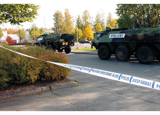 Figur 4.11  Politiaksjon i forbindelse med skyting på Seinäjoki universitet i Kauhajoki 23. september 2008.