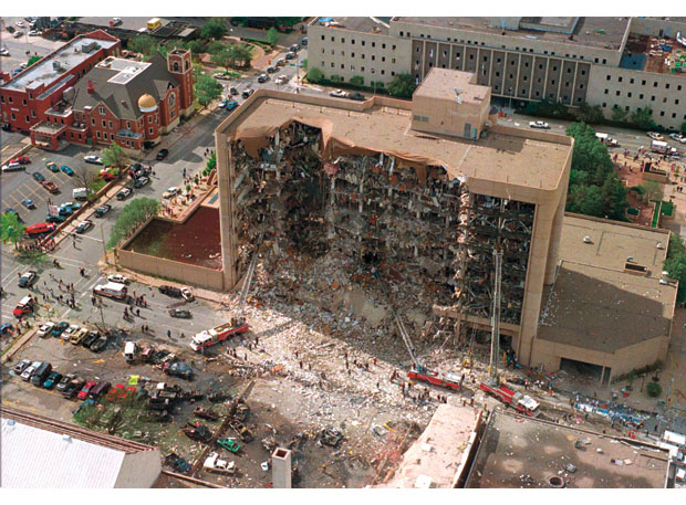 Figur 4.3 Massive ødeleggelser som følge av angrepet mot USAs føderale myndigheters administrasjonsbygning i Oklahoma City 1995. 