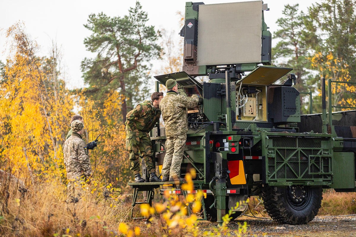Figur 7.1 Ukrainske soldater får utdanning og trening i bruken av National Advanced Surface-to-Air Missile System (NASAMS).