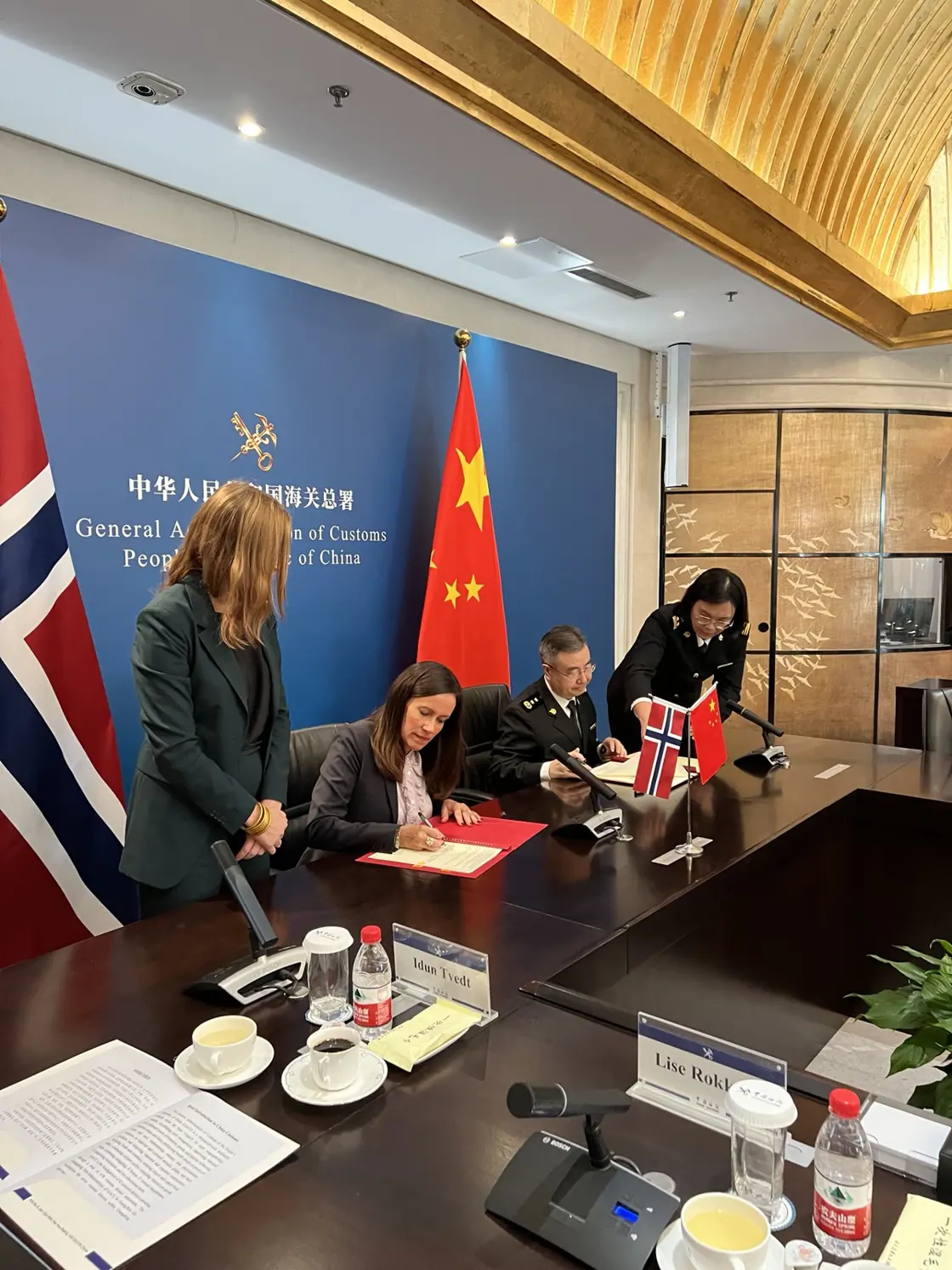 Signering av protokoll
