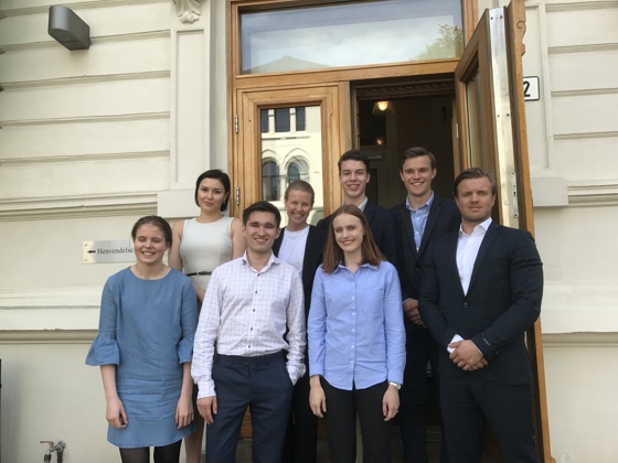 Olje- og energiministeren deltok på ungdomspanelets første møte. 