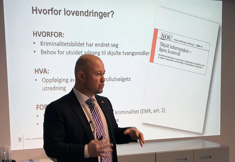 Justis- og beredskapsminister Anders Anundsen presenterer forslag til lovendringer om skjulte tvangsmidler