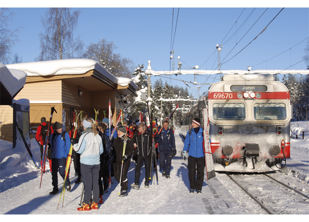 Figur 10.9 På vei til skitur i Oslomarka.