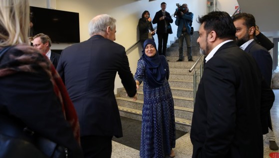 Statsminister Jonas Ghr Støre besøkte Det mosaiske trossamfunn og Islamic Cultural Center.