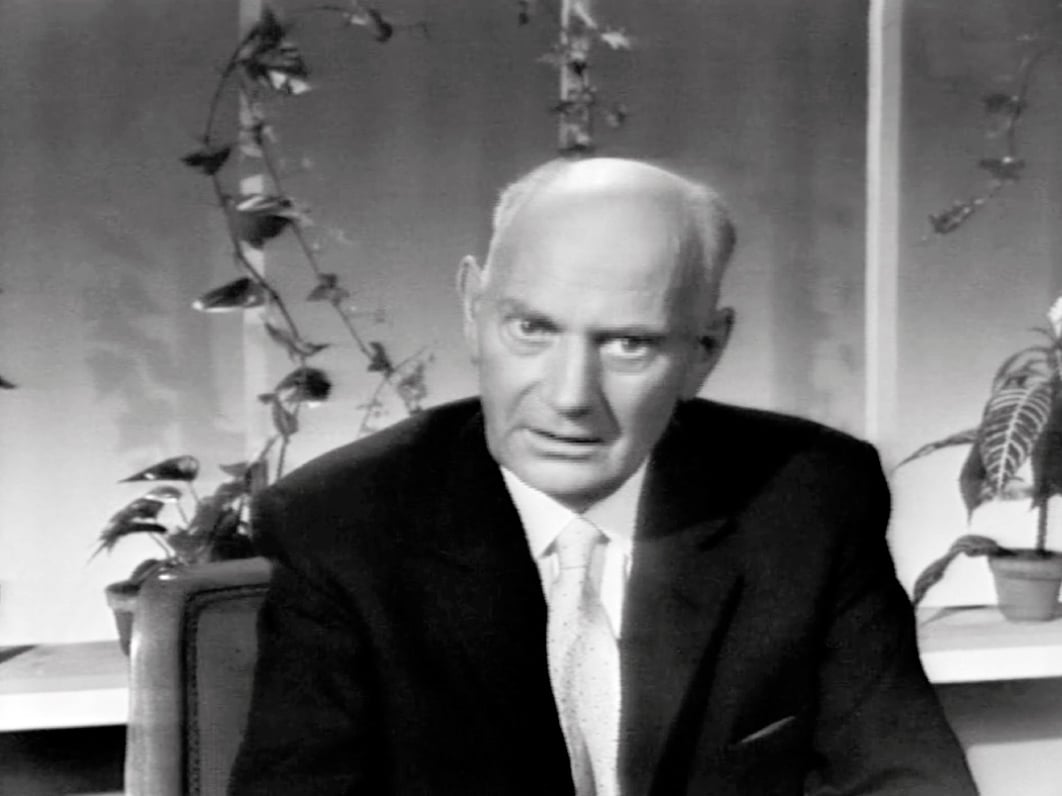 Figur 4.3 Statsminister Einar Gerhardsen fra åpningen av fjernsynssendinger i NRK (26:00): «Tenk om vi kunne gi oss tid til å skru av radioen og fjernsynet og snakke sammen om ting av interesse som vi hadde hørt eller sett. Da kunne radio og fjernsyn virke akt...