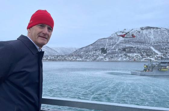 Statsminister Jonas Gahr Støre på redningsøvelse i Tromsø