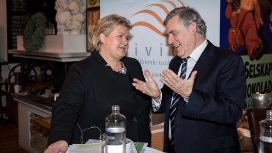 Statsminister Erna Solberg og Gordon Brown på Civita-møte om global utdanning