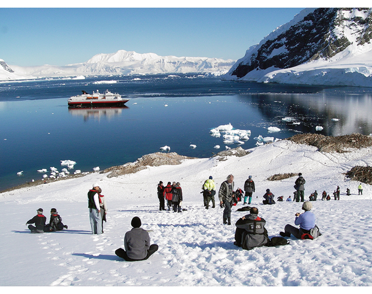 Figur 8.7 Norsk turisme i Antarktis: Hurtigruten (M/S Nord-Norge) er den største norske aktøren.
