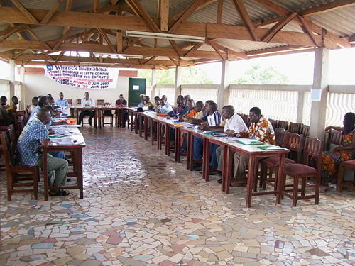 Figure 5.3 Local communities formulate their own resolutions to prevent
 child labour in Côte d’Ivoire.