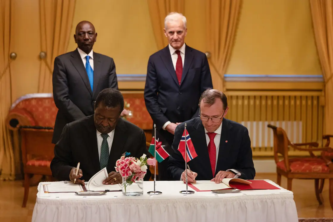 Signerer avtale med Kenya