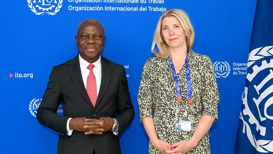 Statssekretær Maria Schumacher Walberg sammen med generaldirektøren i ILO Gilbert Houngbo