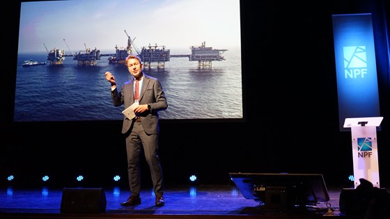 Olje- og energiminister Terje Aasland på Olje- og energipolitisk seminar i Sandefjord 9. mai 2022.