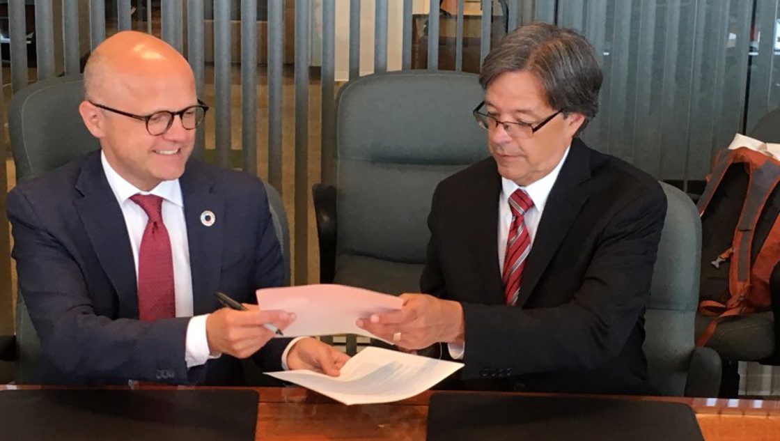 Klima- og miljøminister Vidar Helgesen og Californias miljøsjef Matt Rodriguez