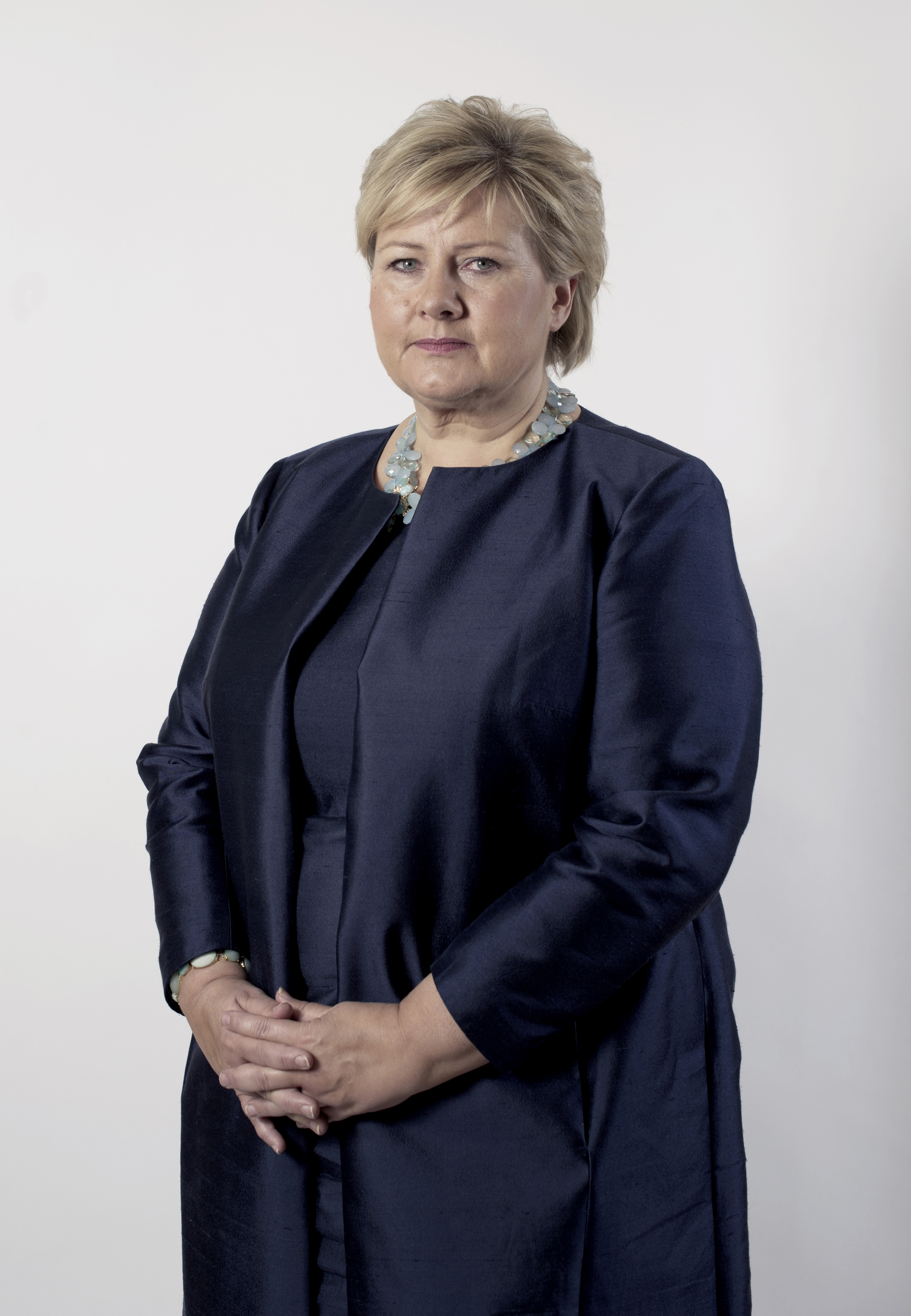 Bilder av statsminister Erna Solberg regjeringen.no
