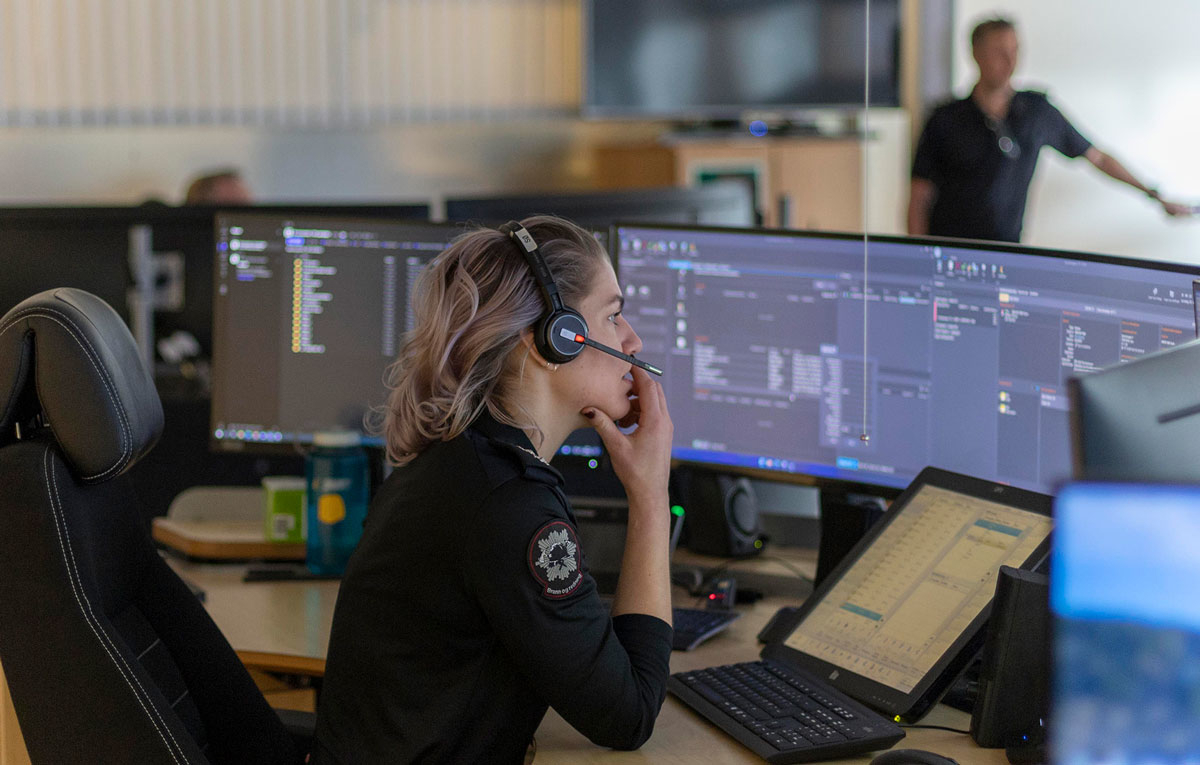 Figur 6.3 110-sentralene har som hovedoppgave å ta imot nødanrop døgnet rundt og utalarmerer mannskap.