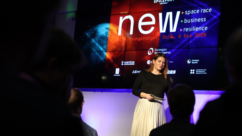 Næringsminister Cecilie Myrseth under presentasjon på Mesh, om romvirksomhet.