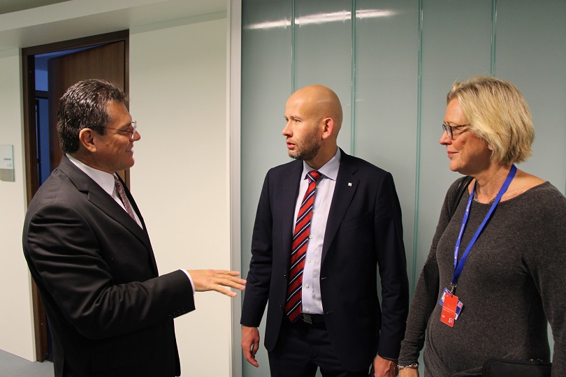 EU-kommisjonens visepresident Maros Šefčovič,  olje- og energiminister Tord Lien og statssekretær i Utenriksdepartementet Elsbeth Tronstad. (Foto:HEV/OED)
