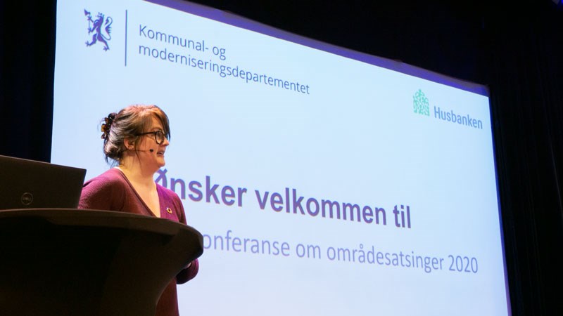 Statssekretær i Kommunal- og moderniseringsdepartement Heidi Karin Nakken åpnet og avsluttet arrangementet.