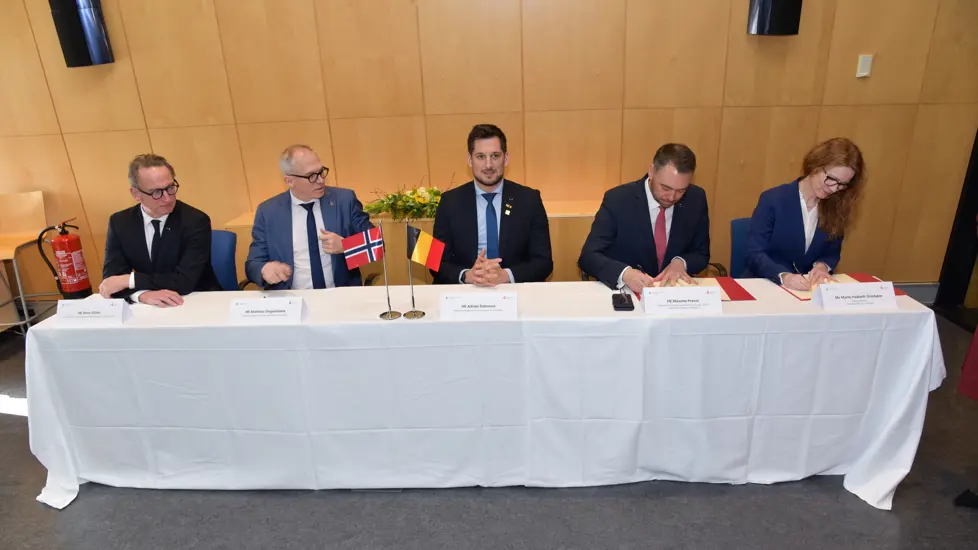 Undertegning av avtale