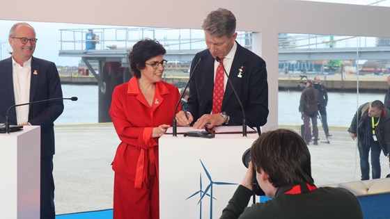 Bilde av Belgias energiminister Tinne Van der Straeten og Norges olje- og energiminister Terje Aasland