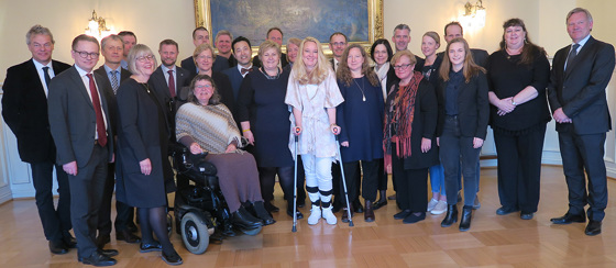 På toppmøtet om hjernesykdommer utfordret statsminister Erna Solberg og helse- og omsorgsminister Bent Høie forskere, klinikere og representanter for pasientene om hvordan Norge kan bidra til økt kunnskap om hjernesykdommer. 