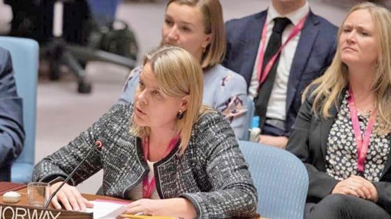 Ambassadør Mari Skåre holder innlegg på vegne av de nordiske landene under FNs sikkerhetsråds åpne møte om kvinner, fred og sikkerhet i oktober 2018. Foto: Evan Schneider, FN