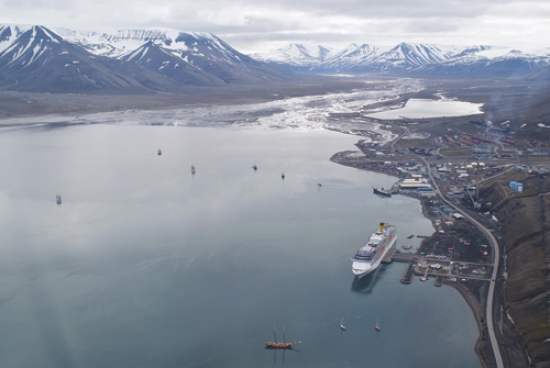 Figure 10.5 Longyearbyen port