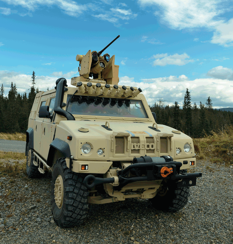 Figur 4.3 Våpenstasjonen Protector, som står på toppen av dette militære kjøretøyet, er utviklet av  Kongsberg. Protector-systemet har vært en stor eksportsuksess. 
