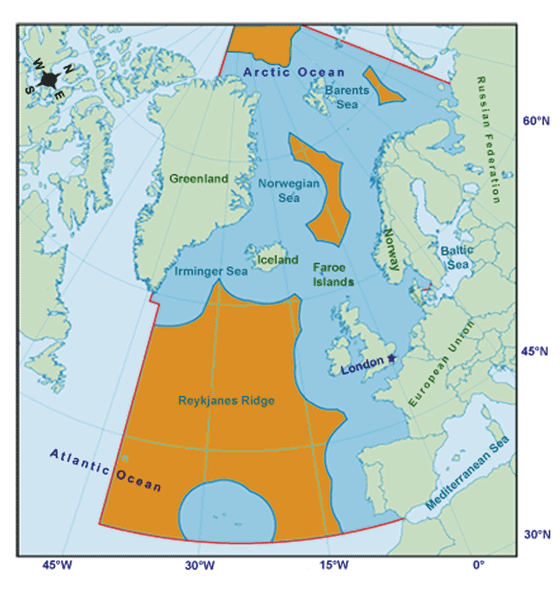 Figur 3.10 NEAFC sitt konvensjonsområde merka i blått, myndigheitsområde er merka i oransje 

