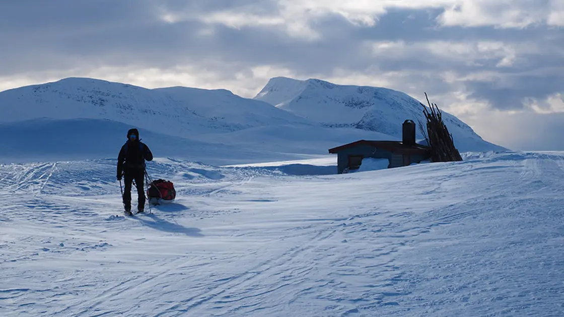 Forskning viser at tilgang til natur og naturopplevelse bidrar til god livskvalitet og har betydelige positive helsemessige virkninger. Nordmenn bruker naturen forskjellig, og derfor trenger vi også ulike tiltak som passer enhver, slik at arbeidet med friluftsliv når ut til alle.