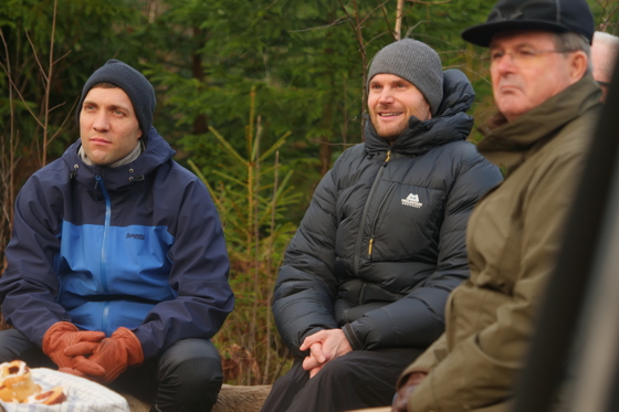 På bildet er klima- og miljøminister Andreas Bjelland Eriksen, landbruks- og matminister Nils Kristen Sandtrøen og skogeier Carl Otto Løvenskiold