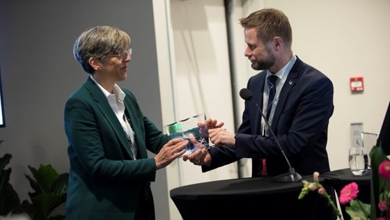 Minister of Health Bent Høie handed over the Presidency to the Secretary of State of Health of Portugal, Raquel Duarte.