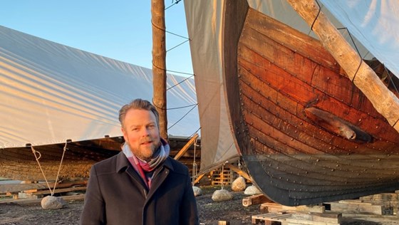 Næringsminister Torbjørn Røe Isaksen besøker Tønsberg havn der Saga Oseberg vikingskip ligger. 