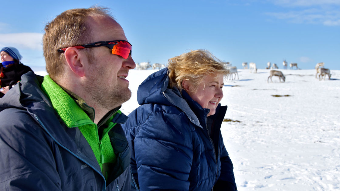 Jon Georg Dale tok med statsminister Erna Solberg til Alta, der dei mellom anna vitjae reindriftsutøvar Nils Henrik Sara. Målet med turen var å belyse kultur, mat og aktivitetar knytt til reindrifta. 