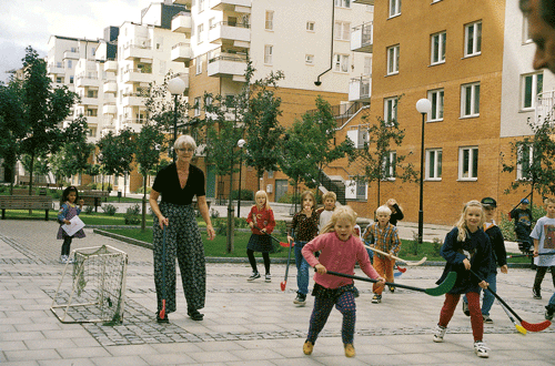Figure 5.10 Outdoor-areas and quality surroundings for children in Stockholm, Sweden. The dense, urban buildings and surroundings must be shaped in such a way that the area remains vital and attractive – particularly for children.
