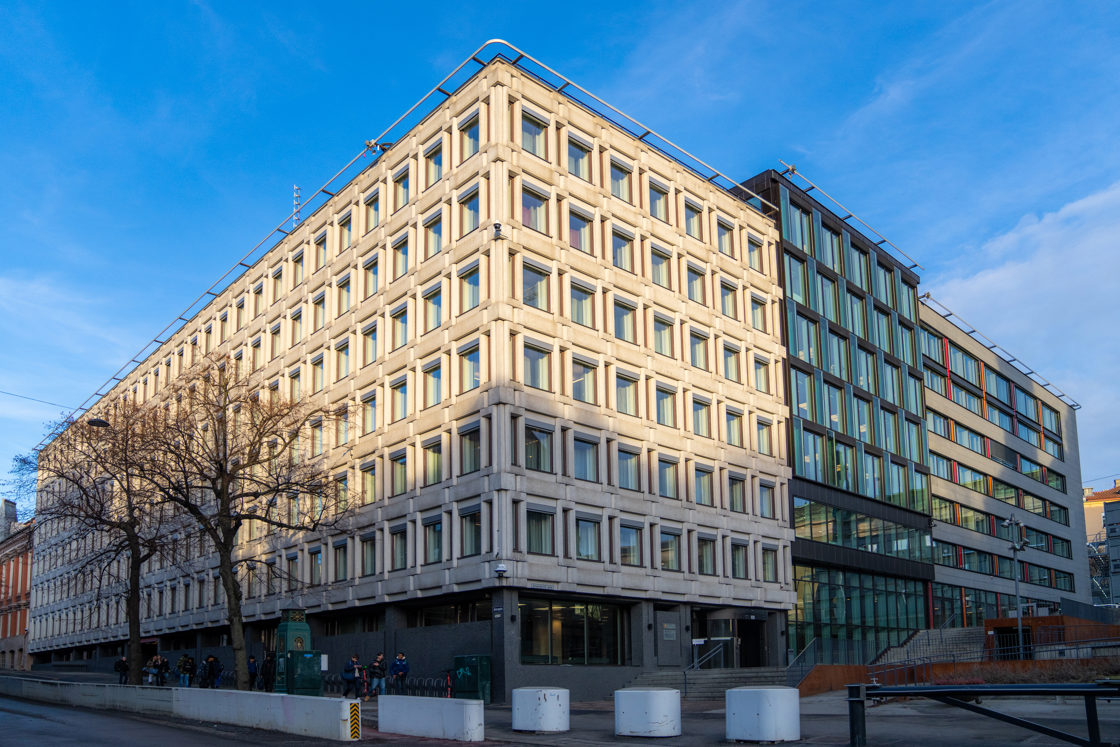 Bilete av Arbeids- og inkluderingsdepartementet, sett frå Akersgata 64