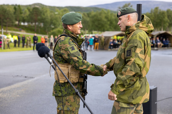 Sjef Finnmarksbrigaden, John Olav Fuglem og sjef Hæren, Lars Lervik