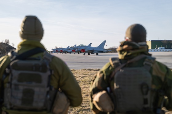 Sola militære flyplass