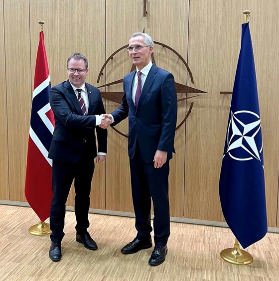 Bjørn Arild Gram møtte også NATOs generalsekretær Jens Stoltenberg