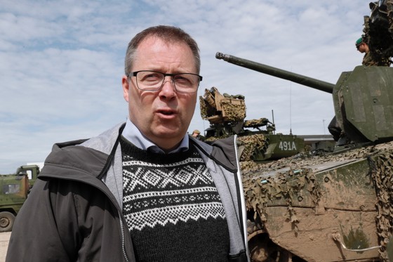 Forsvarsminister Bjørn Arild Gram hos eFP i Litauen.