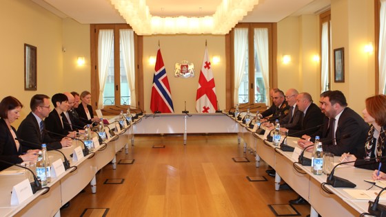 Under besøket møtte Ine Eriksen Søreide den georgiske presidenten Giorgi Margvelashvili.