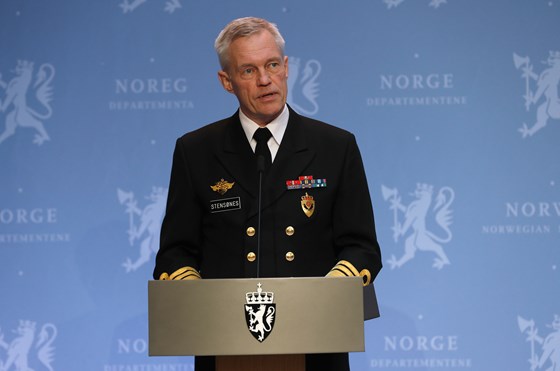 Sjef Etterretningstjenesten Viseadmiral Nils Andreas Stensønes på pressekonferansen om FOKUS 2021
