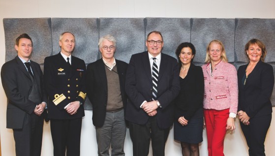 Ekspertgruppen. Fra venstre:  Asle Toje, Trond Grytting, Alf Håkon Hoel, Rolf Tamnes (leder), Julie Wilhelmsen, Janne Haaland Matlary og Kate Hansen Bundt.