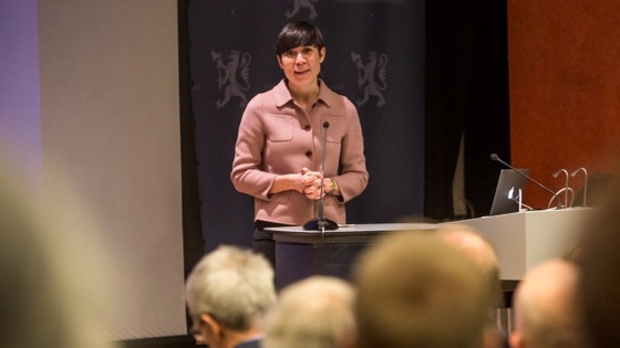 Forsvarsminister Ine Eriksen Søreide under åpningen av den nye etaten Forsvarsmatriell.