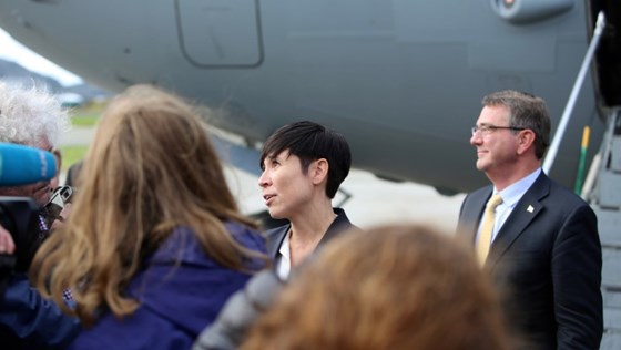 Usas forsvarsminister Ashton Carter og Ine Eriksen Søreide.
